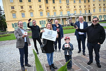 Bürgermeister Thomas Steiner mit dem 1. Vizebürgermeister Istvan Deli mit Eisenstädter Gastronomen: Konrad Robitza von der Selektion Burgenland, Philipp Loidolt vom Weinschwein und Michal Rabina von „Die Alm by Rabina “. 